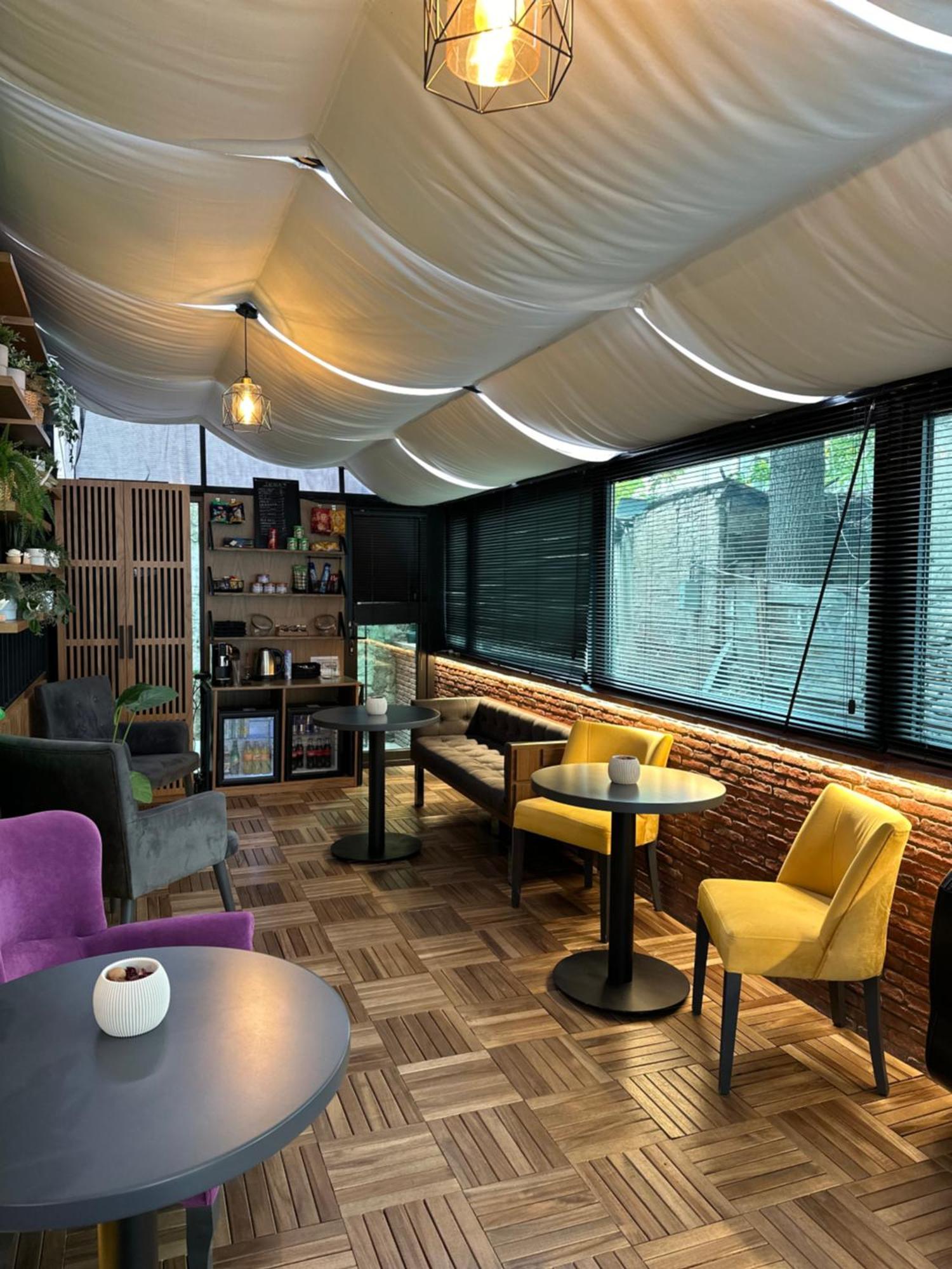 Hotel Adora Tbilisi Exteriér fotografie